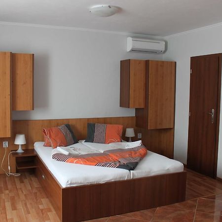 Privat Arcadia Apartment Podhájska Екстериор снимка