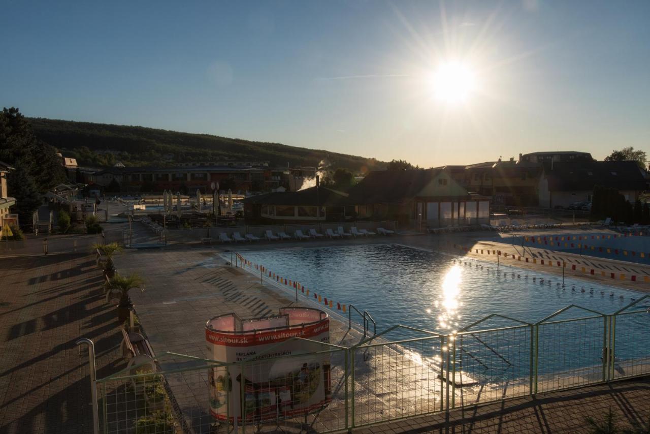 Privat Arcadia Apartment Podhájska Екстериор снимка