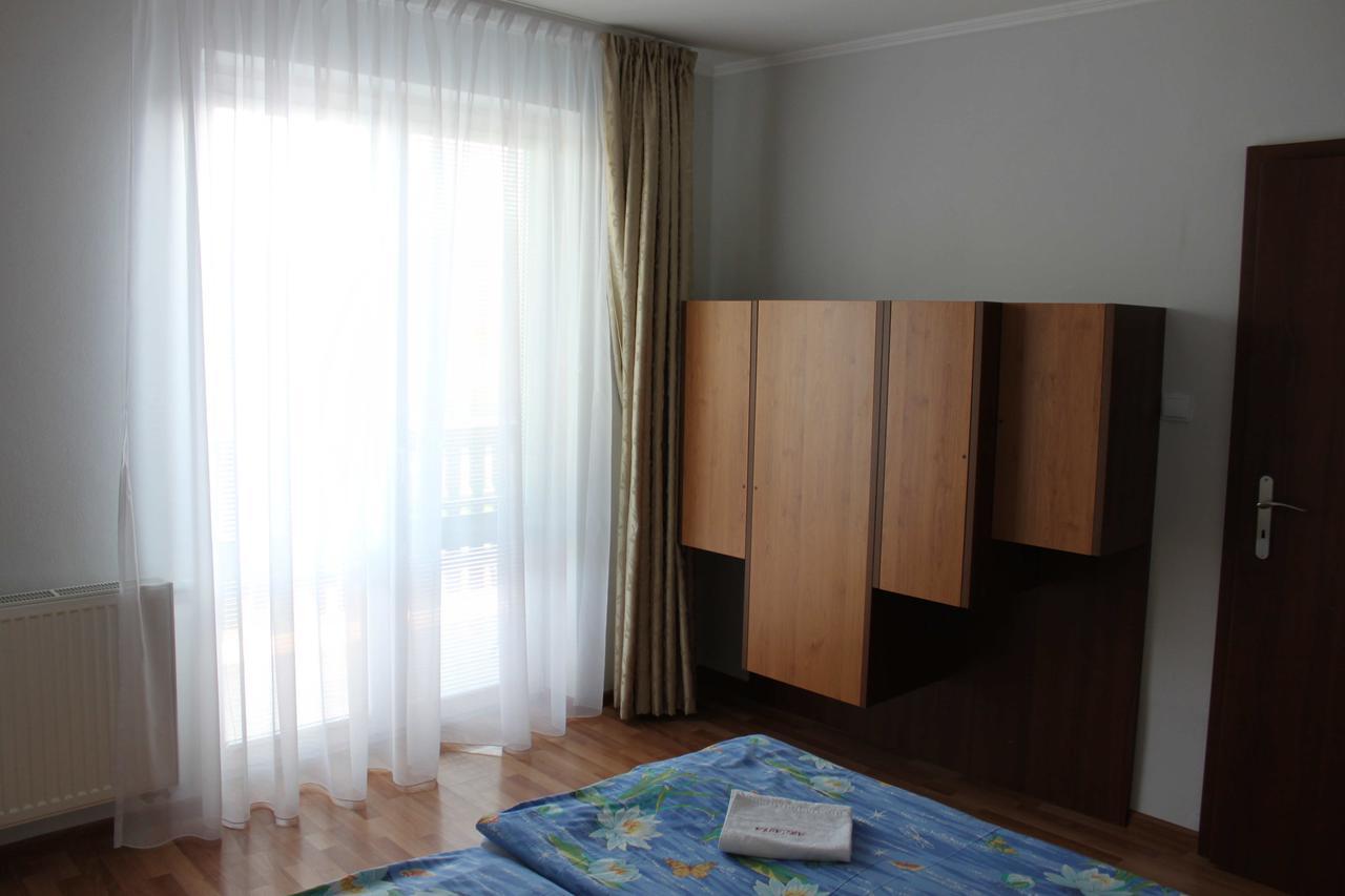 Privat Arcadia Apartment Podhájska Екстериор снимка
