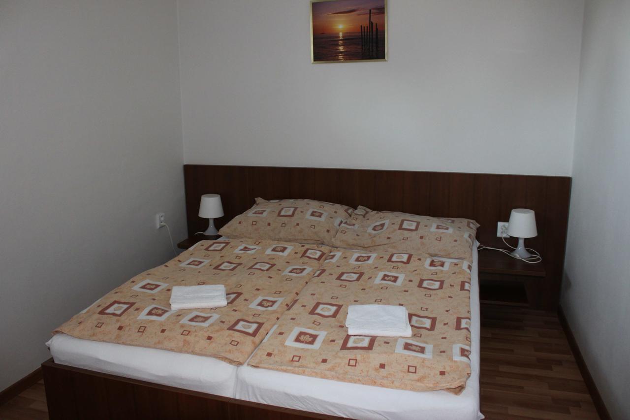 Privat Arcadia Apartment Podhájska Екстериор снимка