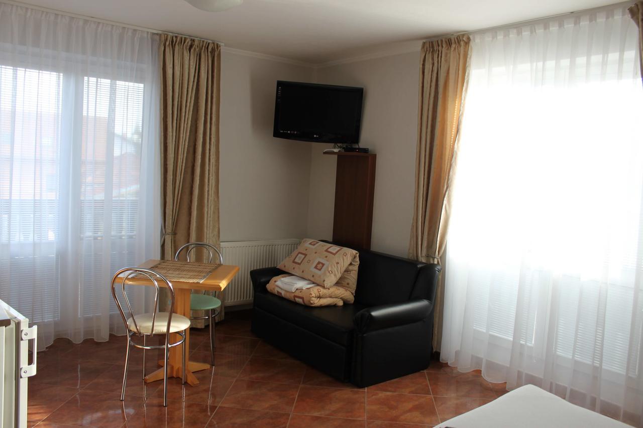 Privat Arcadia Apartment Podhájska Екстериор снимка