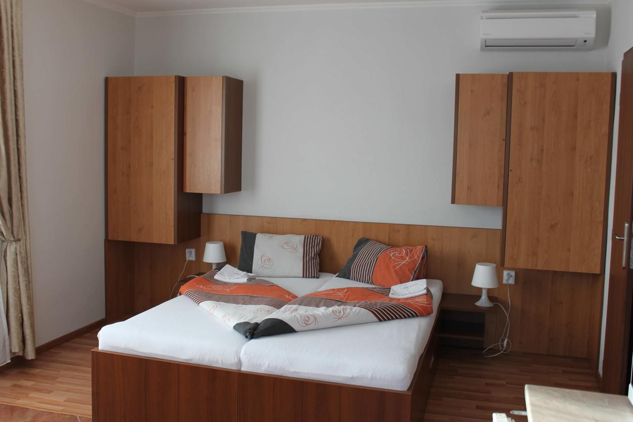 Privat Arcadia Apartment Podhájska Екстериор снимка