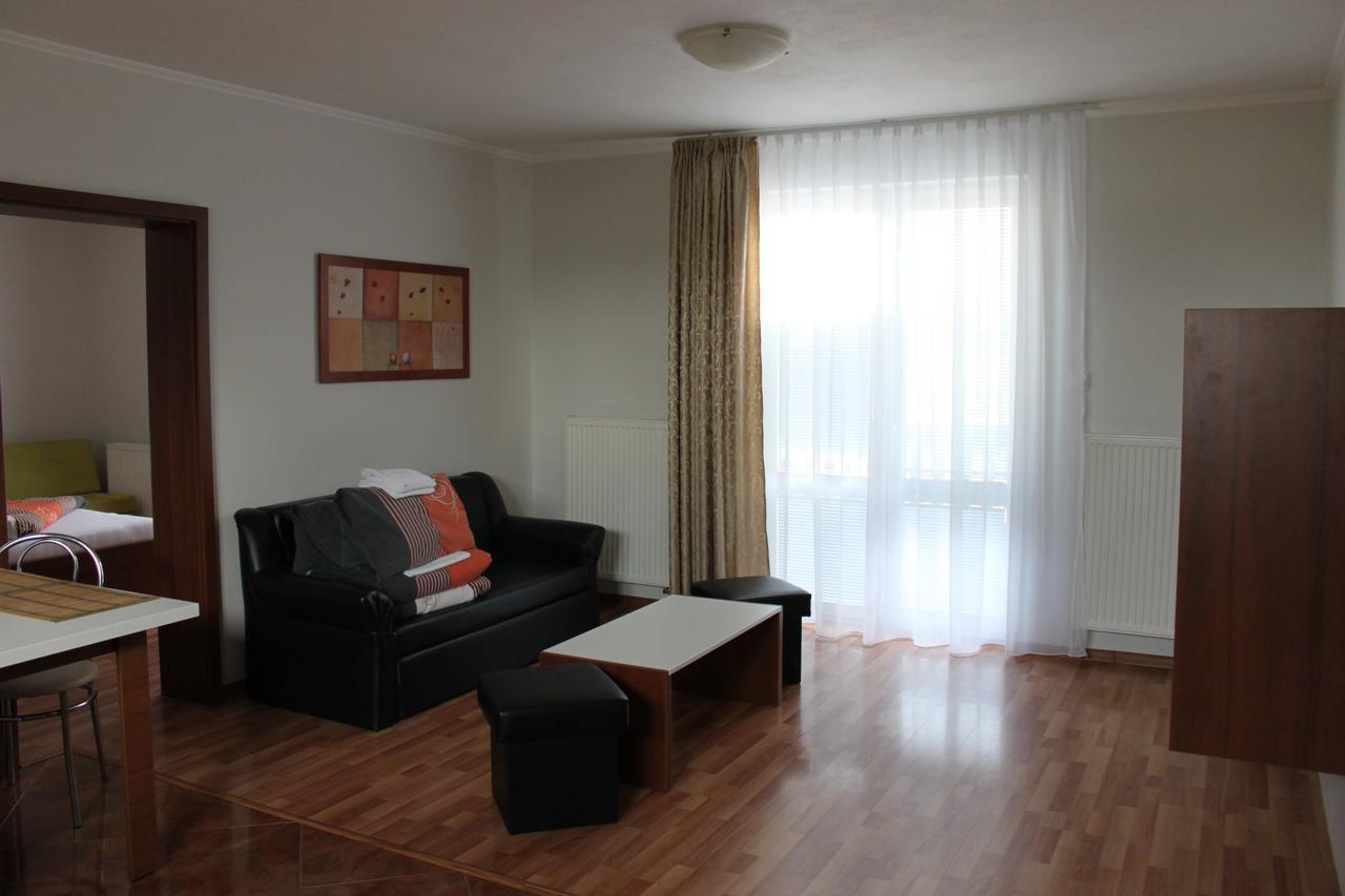 Privat Arcadia Apartment Podhájska Екстериор снимка