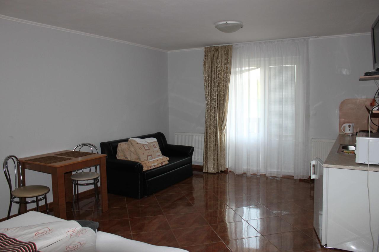 Privat Arcadia Apartment Podhájska Екстериор снимка